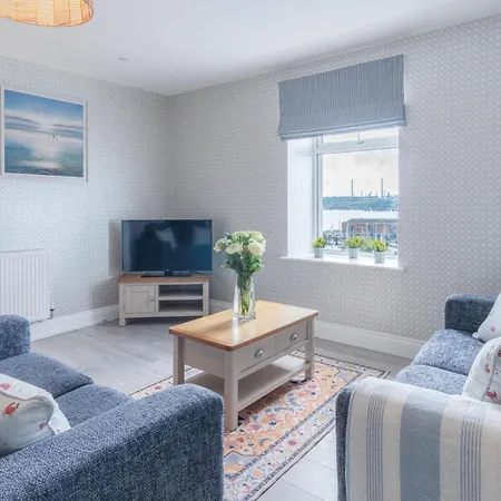 Haven View - 2 Bedroom Apartment - Milford Haven Exterior photo