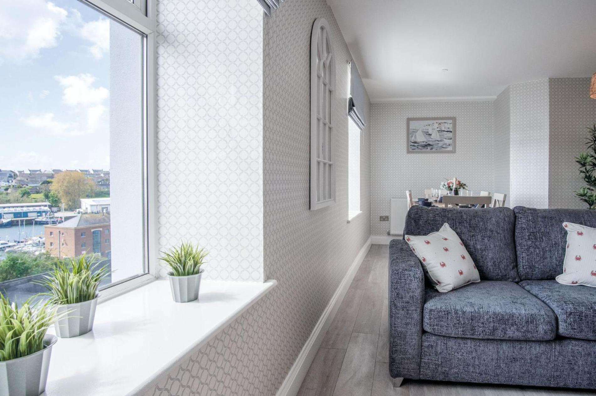 Haven View - 2 Bedroom - Apartment Milford Haven