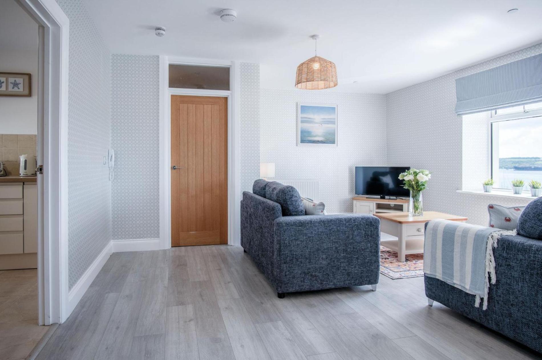 Haven View - 2 Bedroom - Apartment Milford Haven